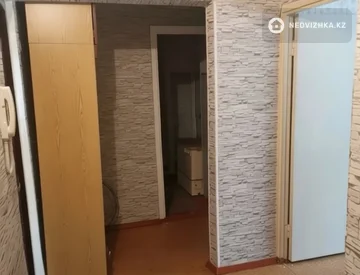 2-комнатная квартира, этаж 1 из 5, 49 м², миниатюра 1
