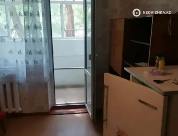 2-комнатная квартира, этаж 1 из 5, 49 м², миниатюра 4