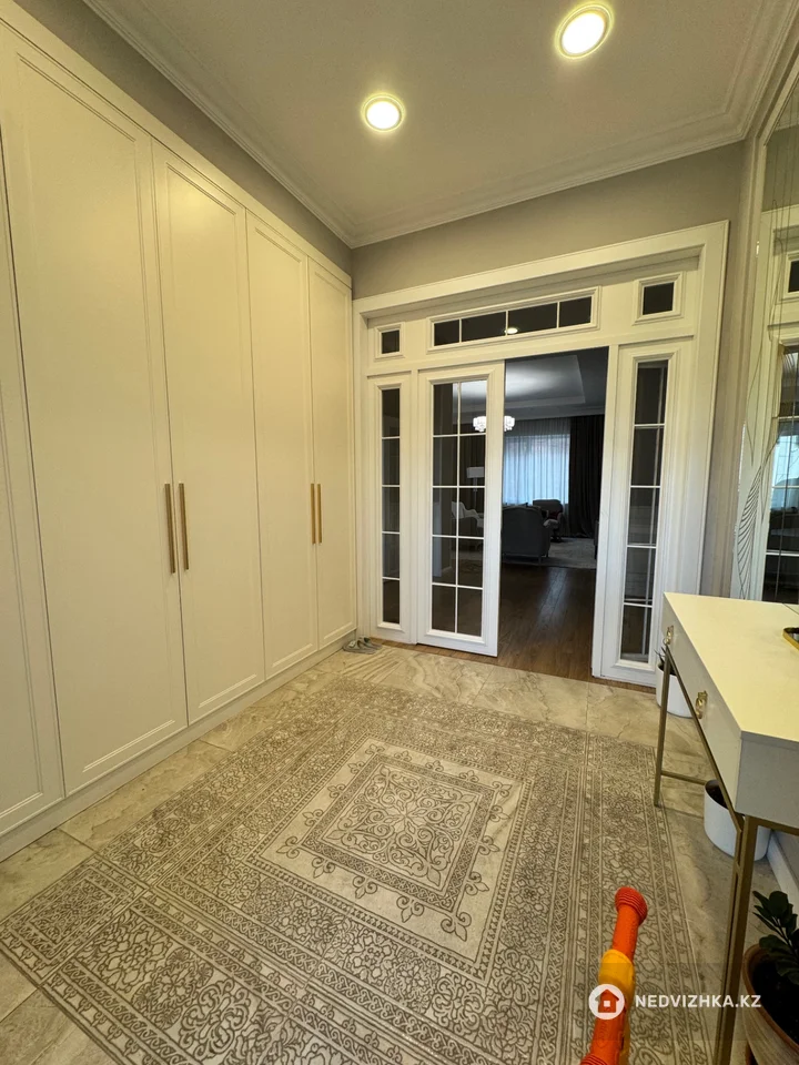5-комнатный таунхаус, 6 соток, 271 м², фотография 3