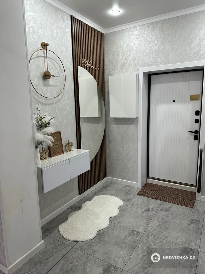 3-комнатная квартира, этаж 4 из 6, 79 м², фотография 2