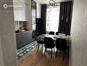 3-комнатная квартира, этаж 4 из 6, 79 м², миниатюра 4