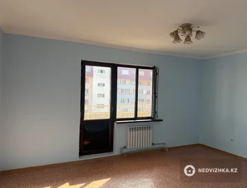 2-комнатная квартира, этаж 4 из 6, 65 м², миниатюра 3