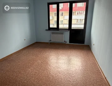 2-комнатная квартира, этаж 4 из 6, 65 м², миниатюра 4