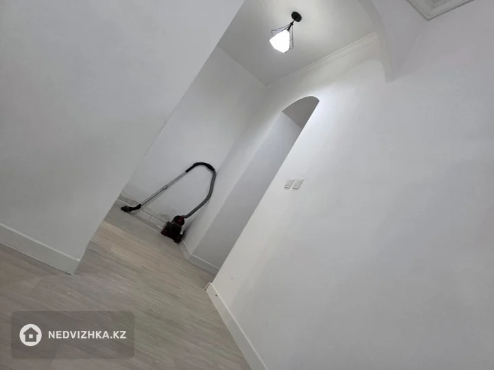 3-комнатная квартира, этаж 1 из 3, 56 м², На длительный срок, фотография 5