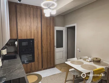 2-комнатная квартира, этаж 8 из 13, 69 м², миниатюра 2