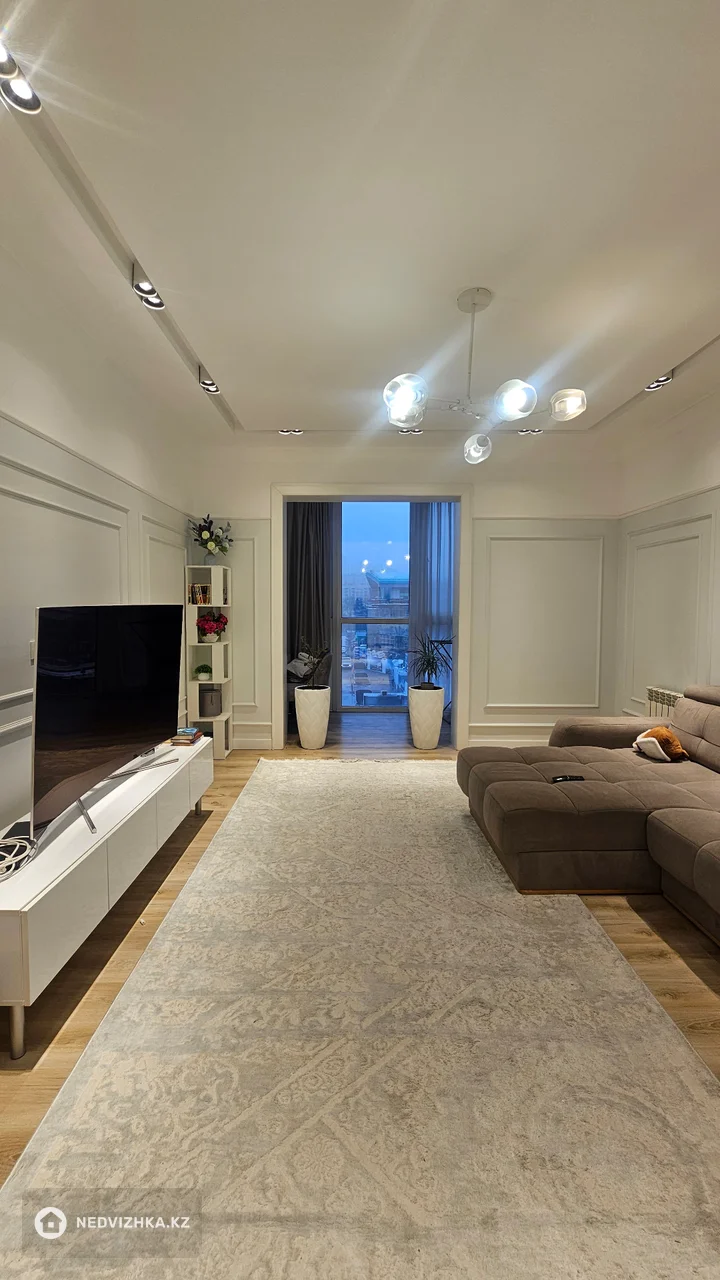 2-комнатная квартира, этаж 6 из 13, 82 м²