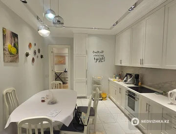 2-комнатная квартира, этаж 6 из 13, 82 м², миниатюра 5