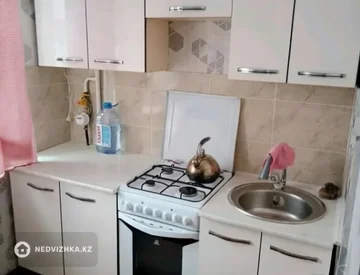 2-комнатная квартира, этаж 2 из 4, 46 м², миниатюра 2
