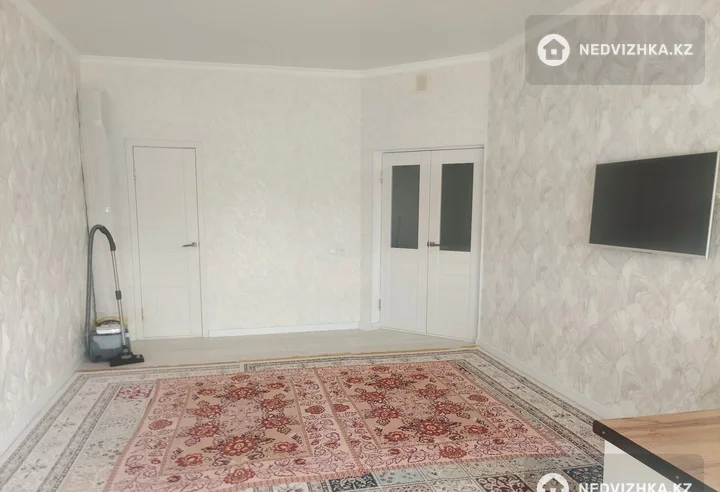 2-комнатная квартира, этаж 4 из 5, 54 м², фотография 4