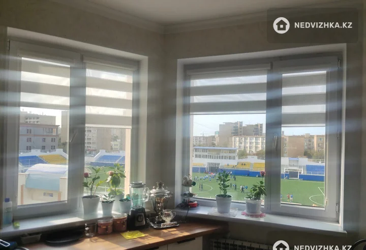 2-комнатная квартира, этаж 4 из 5, 54 м², фотография 5
