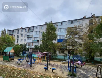 1-комнатная квартира, этаж 1 из 5, 30 м², миниатюра 1