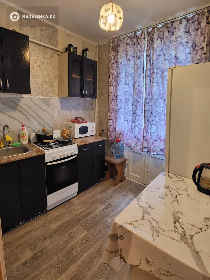 1-комнатная квартира, этаж 1 из 5, 30 м², фотография 4