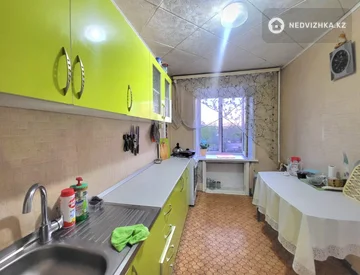 3-комнатная квартира, этаж 3 из 5, 58 м², миниатюра 5