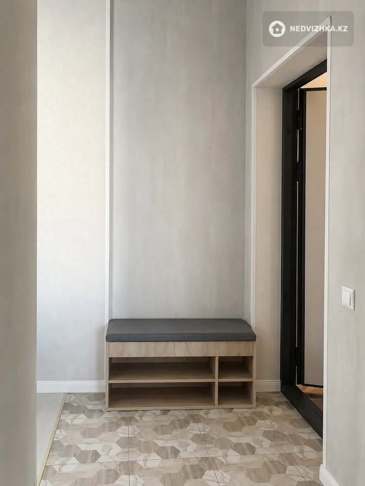 3-комнатная квартира, этаж 3 из 10, 77 м²