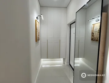 3-комнатная квартира, этаж 8 из 9, 68 м², миниатюра 4