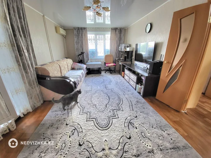 3-комнатная квартира, этаж 2 из 5, 65 м², фотография 5