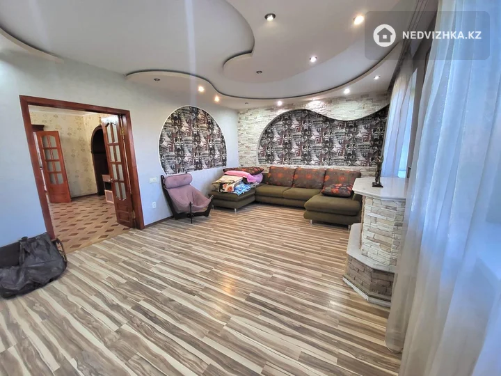 7-комнатный дом, 13 соток, 238 м², фотография 2
