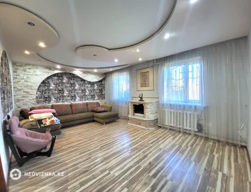 7-комнатный дом, 13 соток, 238 м², миниатюра 1