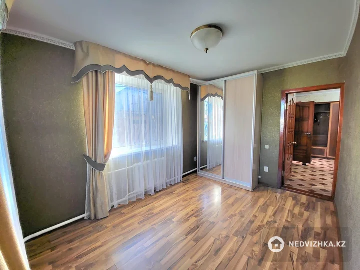 7-комнатный дом, 13 соток, 238 м², фотография 4