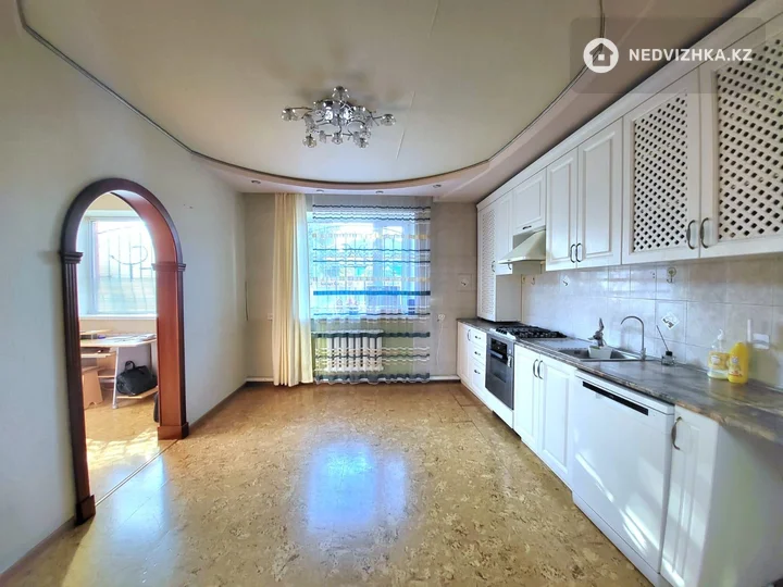 7-комнатный дом, 13 соток, 238 м², фотография 5