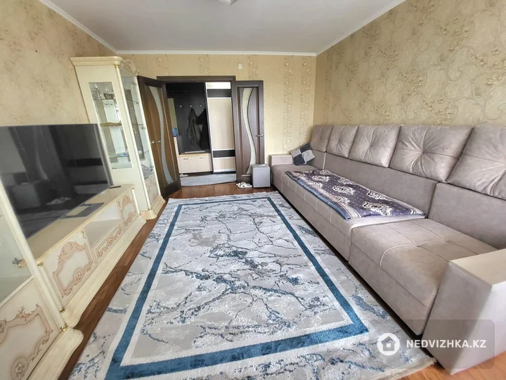 3-комнатная квартира, этаж 5 из 10, 62 м², фотография 3