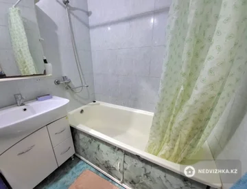 3-комнатная квартира, этаж 5 из 10, 62 м², миниатюра 11