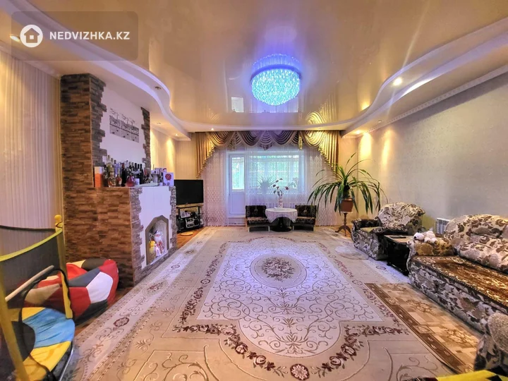 6-комнатный дом, 11 соток, 226 м²