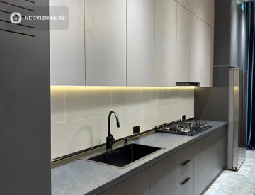 6-комнатный дом, 8 соток, 250 м², миниатюра 1