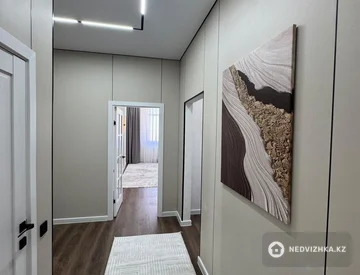 2-комнатная квартира, этаж 5 из 10, 65 м², миниатюра 1