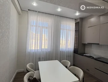 2-комнатная квартира, этаж 5 из 10, 65 м², миниатюра 3