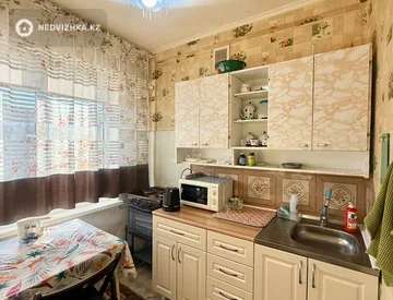 2-комнатная квартира, этаж 2 из 5, 44 м², миниатюра 1