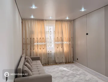 3-комнатная квартира, этаж 4 из 12, 64 м², На длительный срок, миниатюра 3