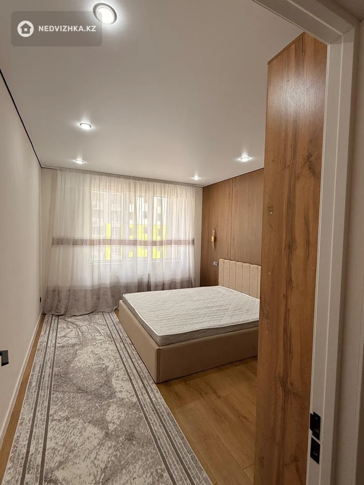 3-комнатная квартира, этаж 4 из 12, 64 м², На длительный срок, фотография 4
