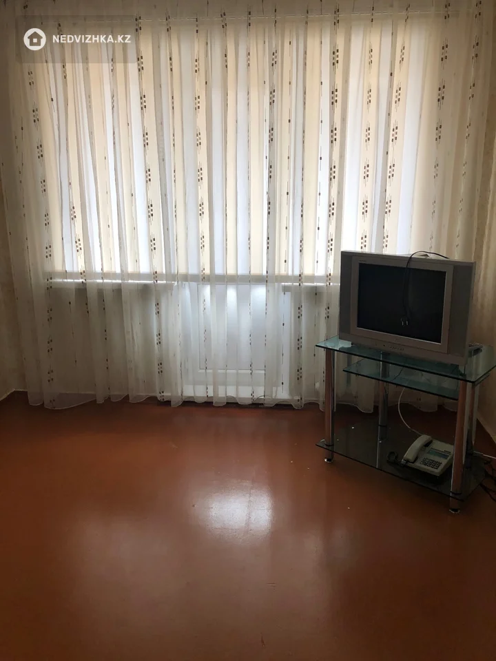 2-комнатная квартира, этаж 2 из 5, 46 м², фотография 2