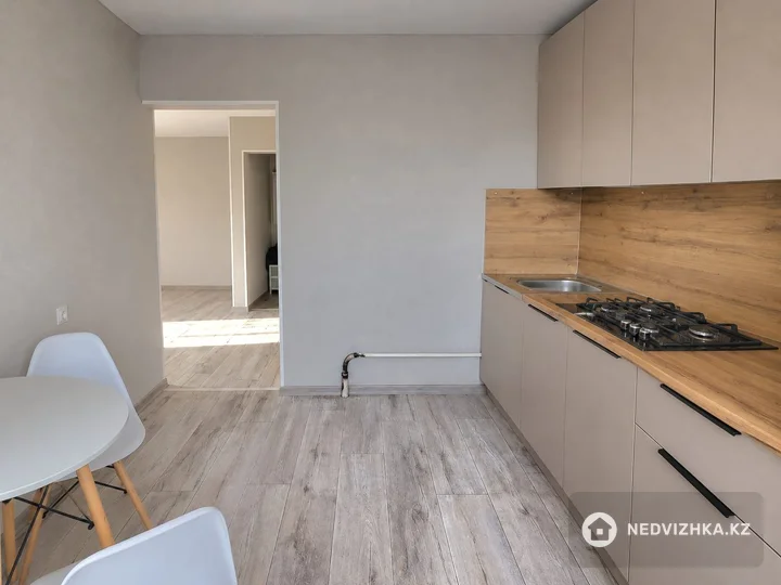 1-комнатная квартира, этаж 4 из 4, 33 м², фотография 3