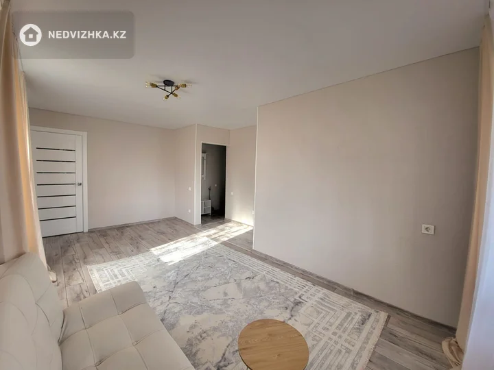 1-комнатная квартира, этаж 4 из 4, 33 м², фотография 5