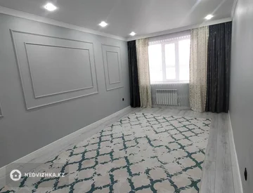 4-комнатная квартира, этаж 1 из 5, 102 м², миниатюра 1