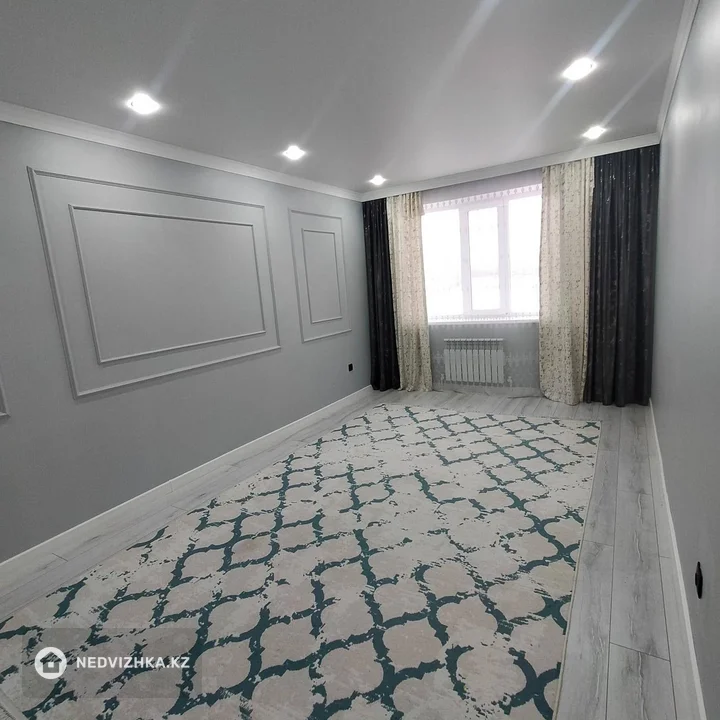 4-комнатная квартира, этаж 1 из 5, 102 м²