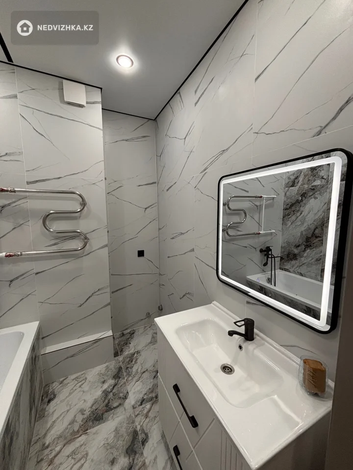 3-комнатная квартира, этаж 4 из 5, 98 м², фотография 5