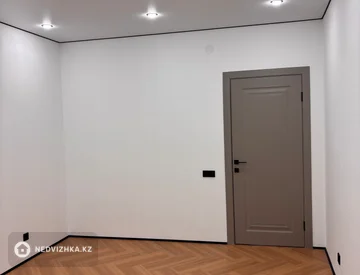 3-комнатная квартира, этаж 4 из 5, 98 м², миниатюра 10