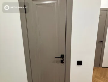 3-комнатная квартира, этаж 4 из 5, 98 м², миниатюра 12