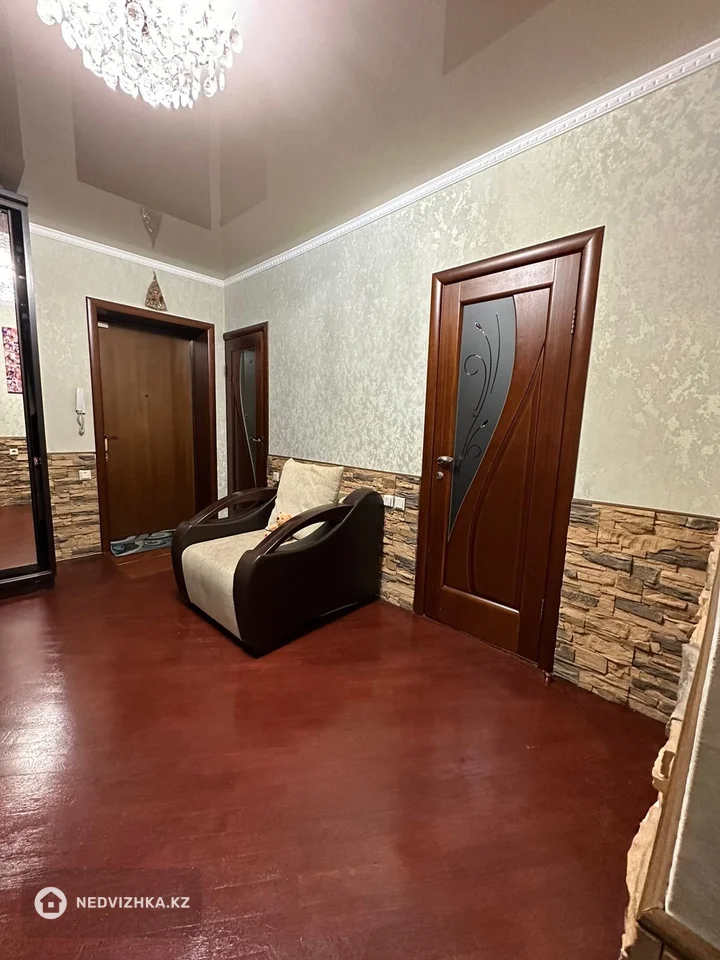 3-комнатная квартира, этаж 1 из 5, 101 м², фотография 4
