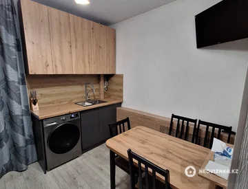 2-комнатная квартира, этаж 2 из 2, 43 м², миниатюра 1