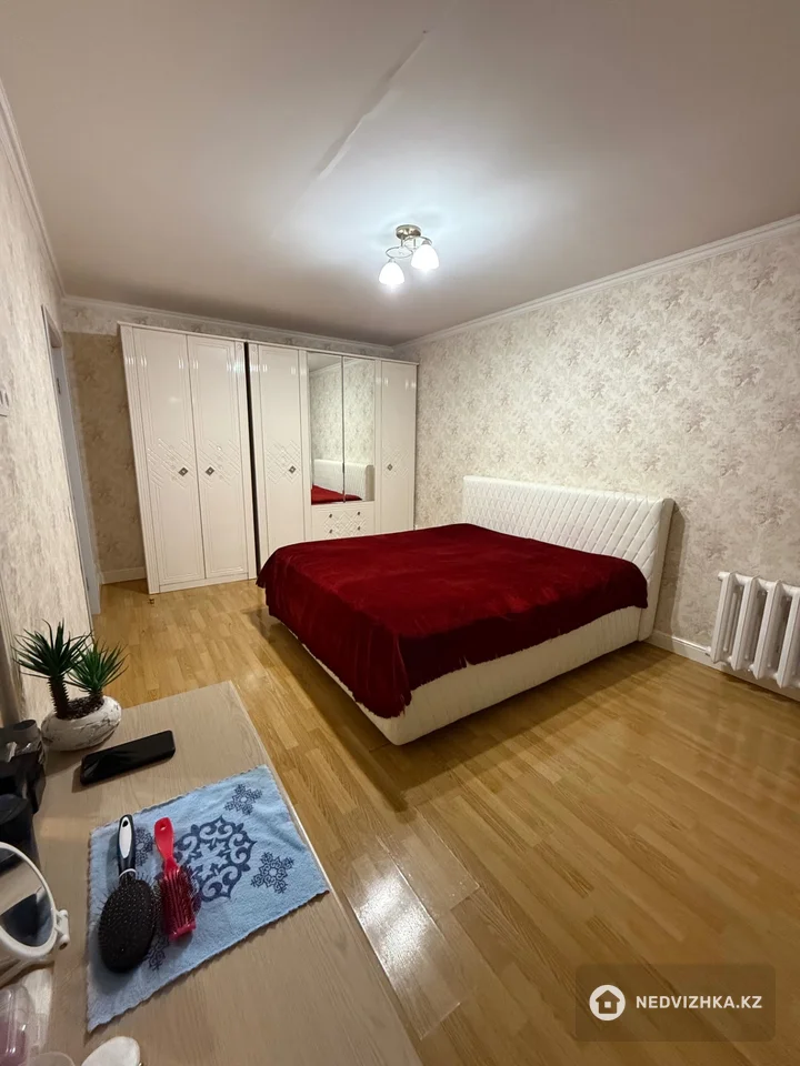 3-комнатная квартира, этаж 4 из 13, 105 м², фотография 3