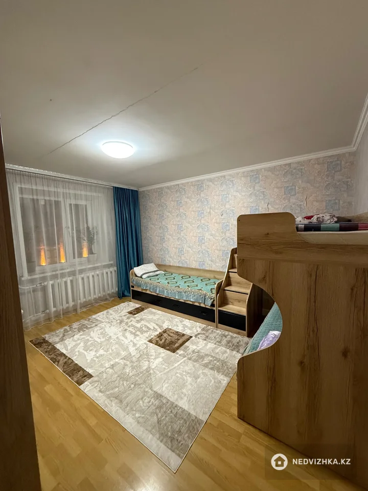 3-комнатная квартира, этаж 4 из 13, 105 м², фотография 4