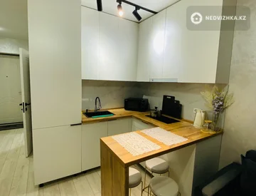 2-комнатная квартира, этаж 4 из 9, 52 м², миниатюра 4