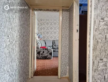 3-комнатная квартира, этаж 2 из 5, 61 м², миниатюра 4