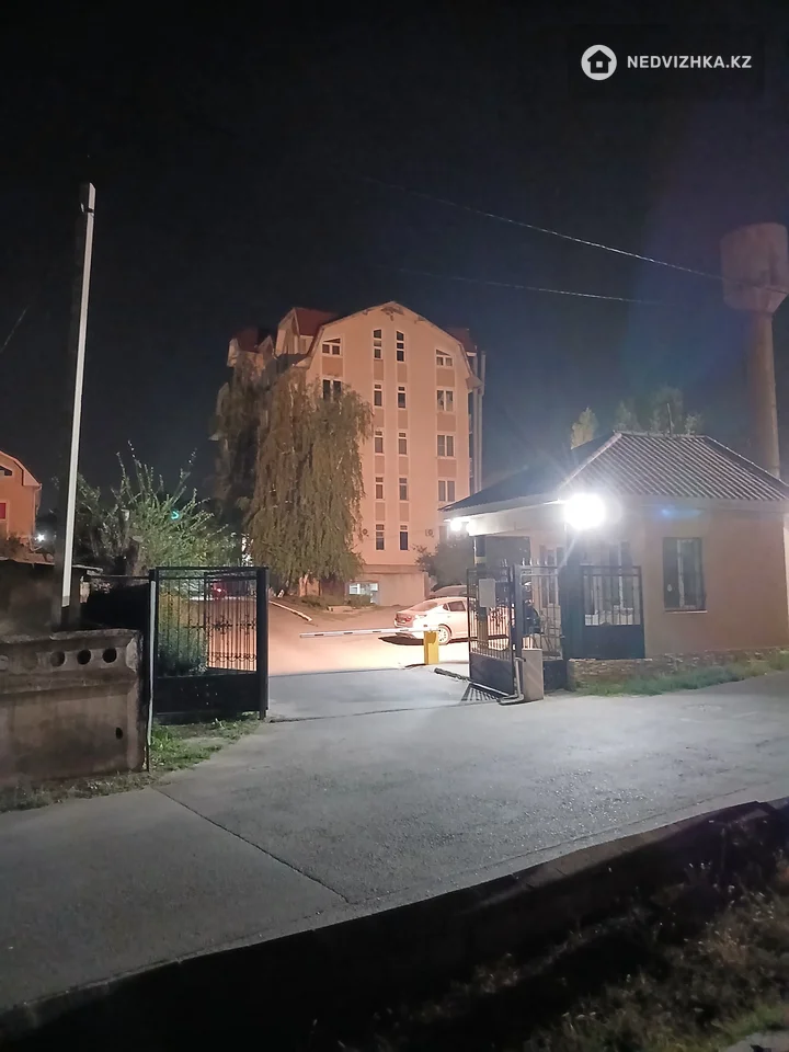 2-комнатная квартира, этаж 2 из 5, 52 м²