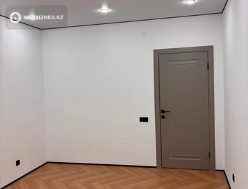 3-комнатная квартира, этаж 4 из 5, 98 м², миниатюра 8