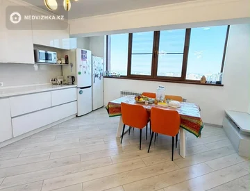 3-комнатная квартира, этаж 12 из 16, 119 м², миниатюра 4